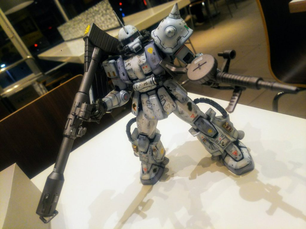 手首はビルダーズパーツに交換しています。