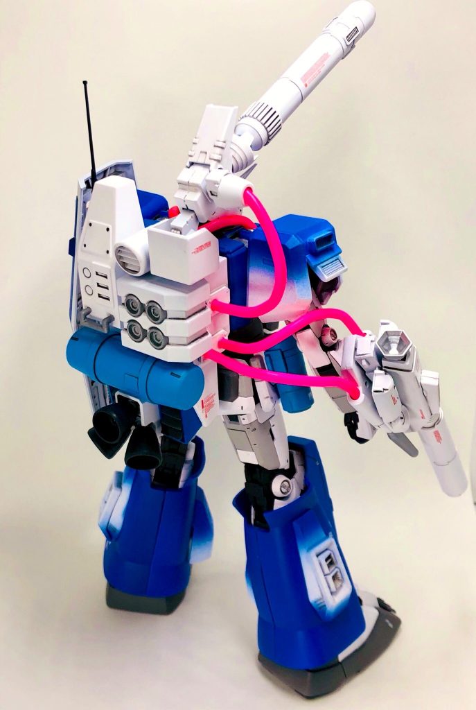 曲がるプラ棒でホワイトから蛍光ピンクで良い発色が出せました。