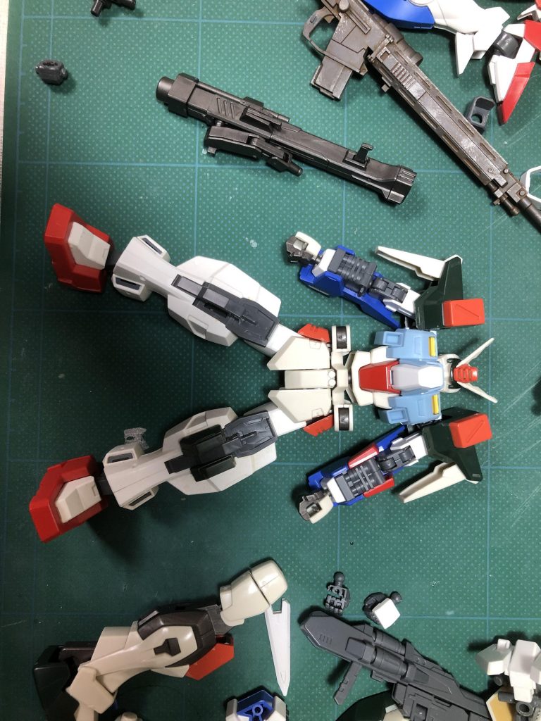 こちらが初期案です
全体的にバランスが悪くすぐに頭を抱えました
(>人<;)