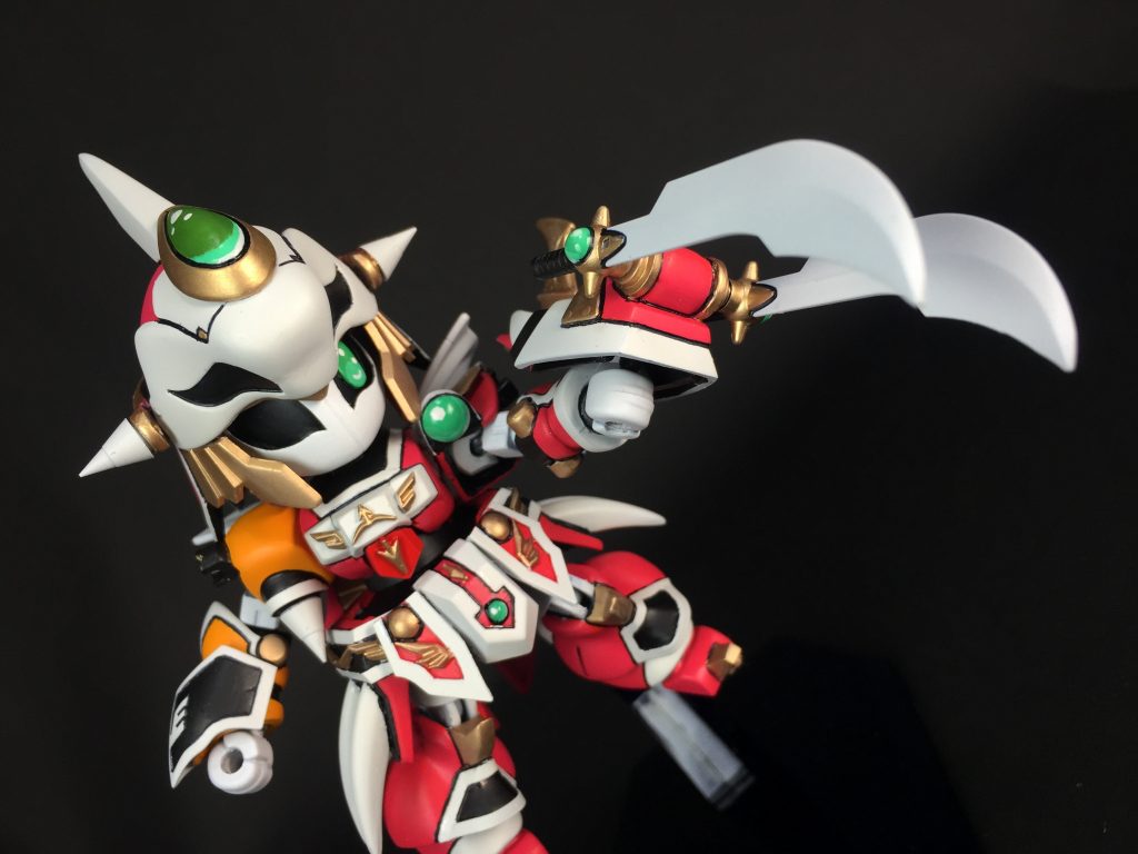 Wジークソードを肩鎧に装着した手甲、ジーククロー。