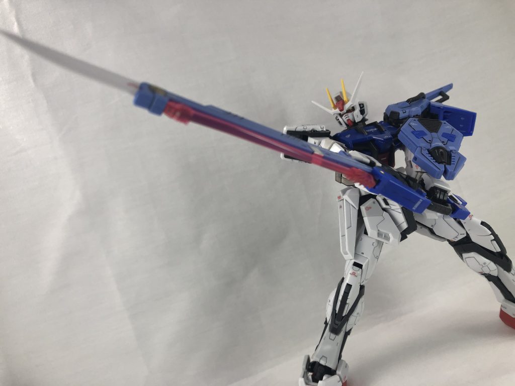 RGストライクガンダム–2枚目/制作者：しらたき