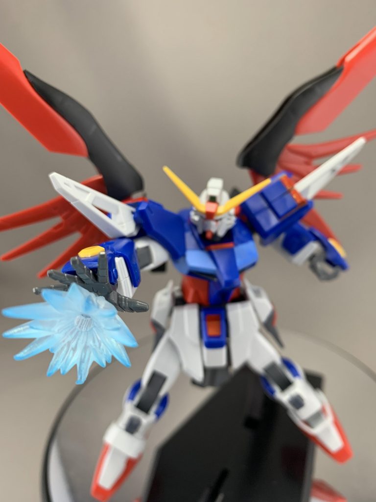 デスティニーといえばパルマフィオキーナ!ということで、ビルダーズパーツのMSエフェクトをちょっといじって作成。エアブラシで軽くグラデーション気味に塗装しました。