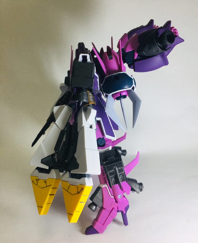 横からー。元腕もバックパックに積む形。