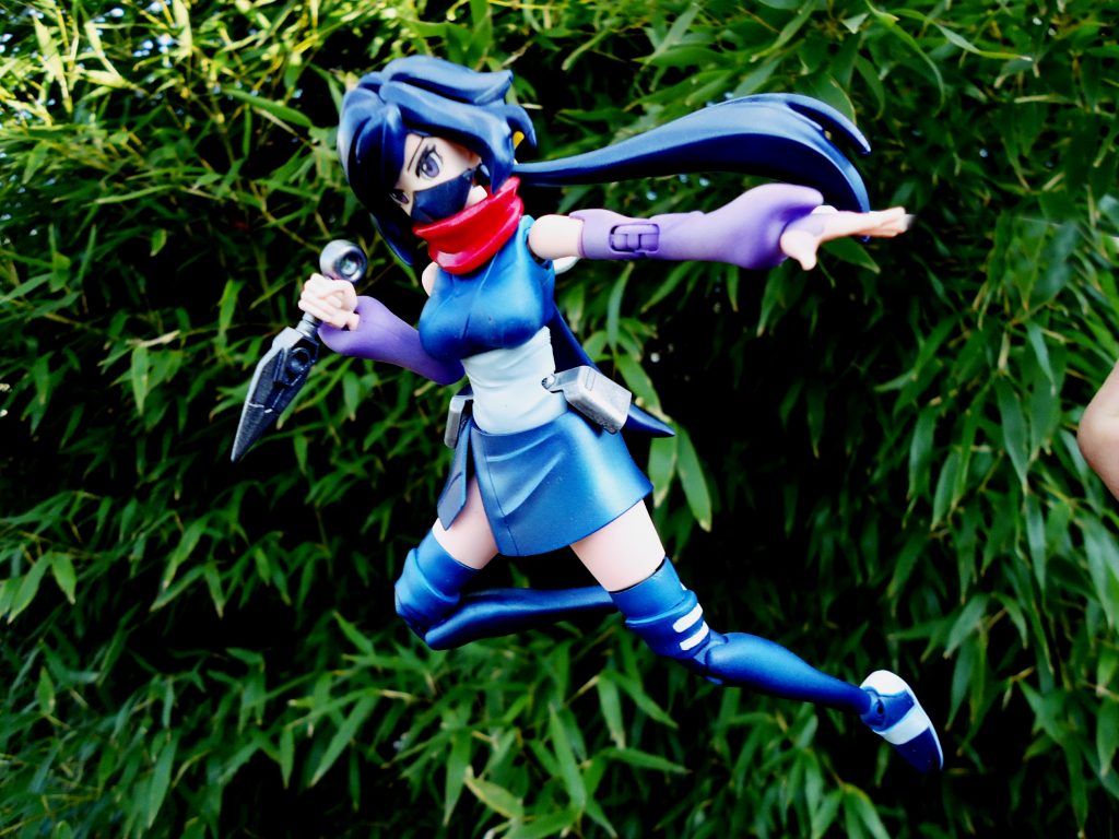 くノ一には笹薮が似合いますね♫