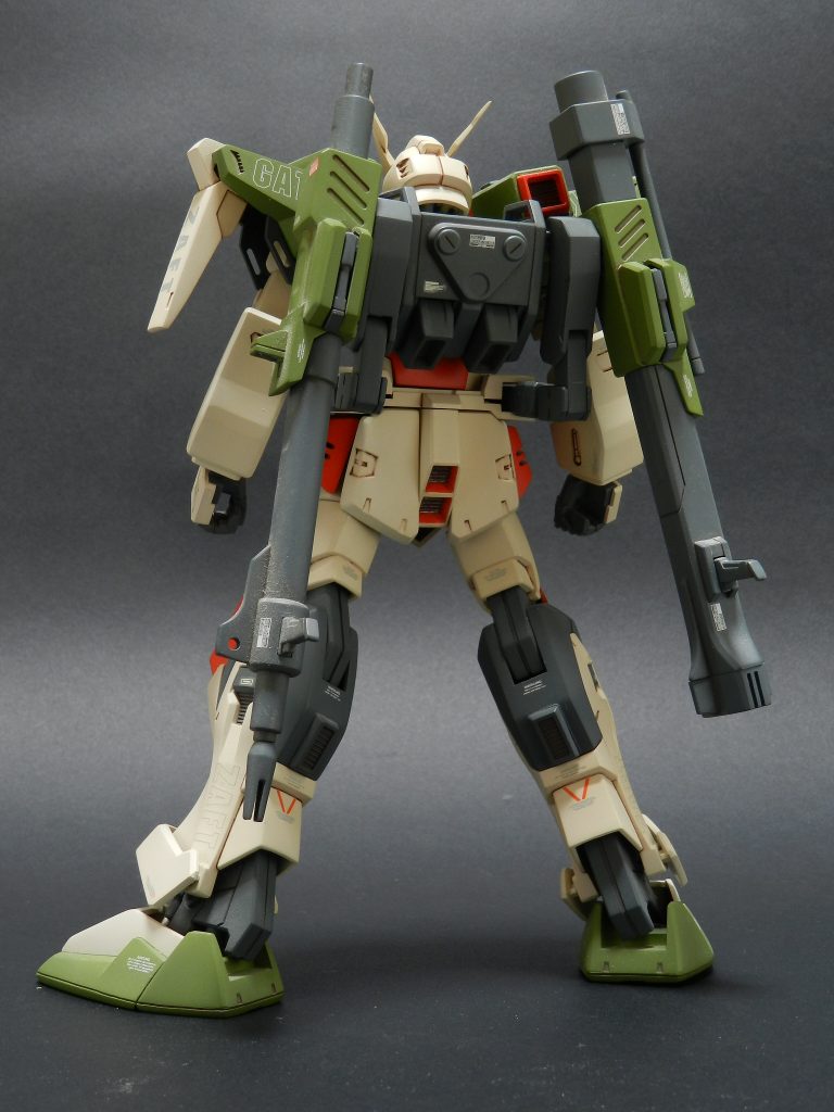 制作して随分経つのでポージングは苦手立ち姿勝負です。キットのままですが…