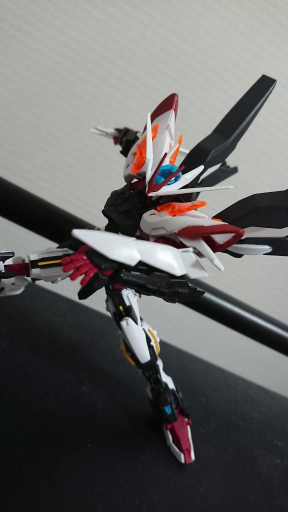 ノーネイムの可動が厳しいからカッコいいポージングが難しい(´・ω・`)