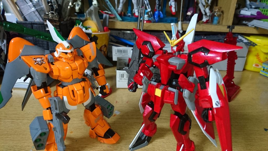 ミゲル専用ジンと。頭身一緒なのは発売時期一緒だからかな?