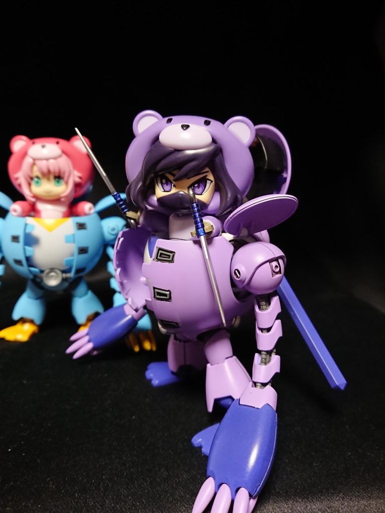 ナハトから刀とクナイも拝借して。