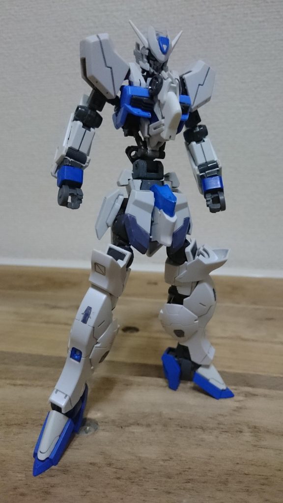 本体完成時
頭部と胸部以外は簡単な差し替えやパーツ追加程度でさっくり仕上げてます