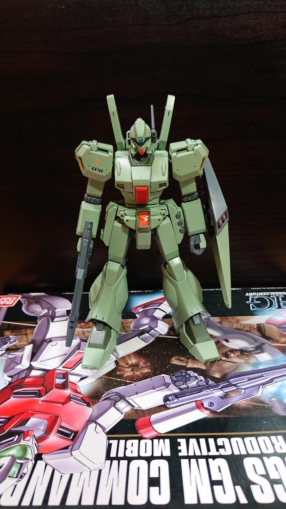 まず、ジェガンD型です。改修されていて、性能はジェガンA2型と同等です。