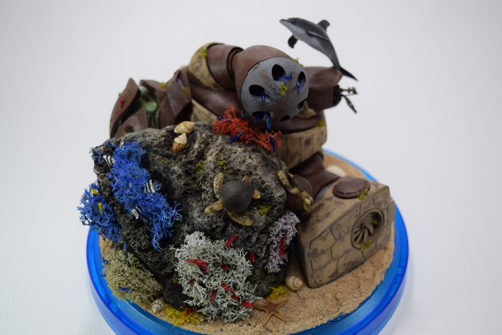 魚の他に亀やイルカも泳いでいます