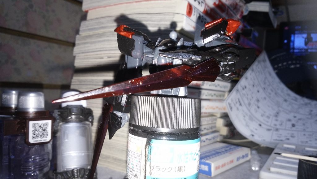 腕部分のクリアパーツは機体の色に合わせてクリアーレッドで仕上げました
なのでついでで名称も変えてみました