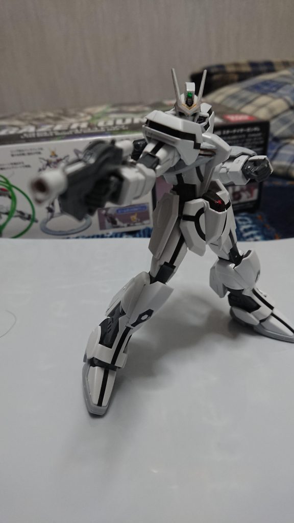 ビームガンKSM71/J
シビリアンアストレイの武装。威力は弱いが、連射性に優れている。

ガントレット/ビームシールド
腕部に装備した小型の盾。ビームシールドを発生させることができるが、バッテリー駆動であるため、使用するとすぐフェイズシフトダウンを起こすという欠点がある。(後に、核動力仕様に変更されているため、欠点は改善済。)