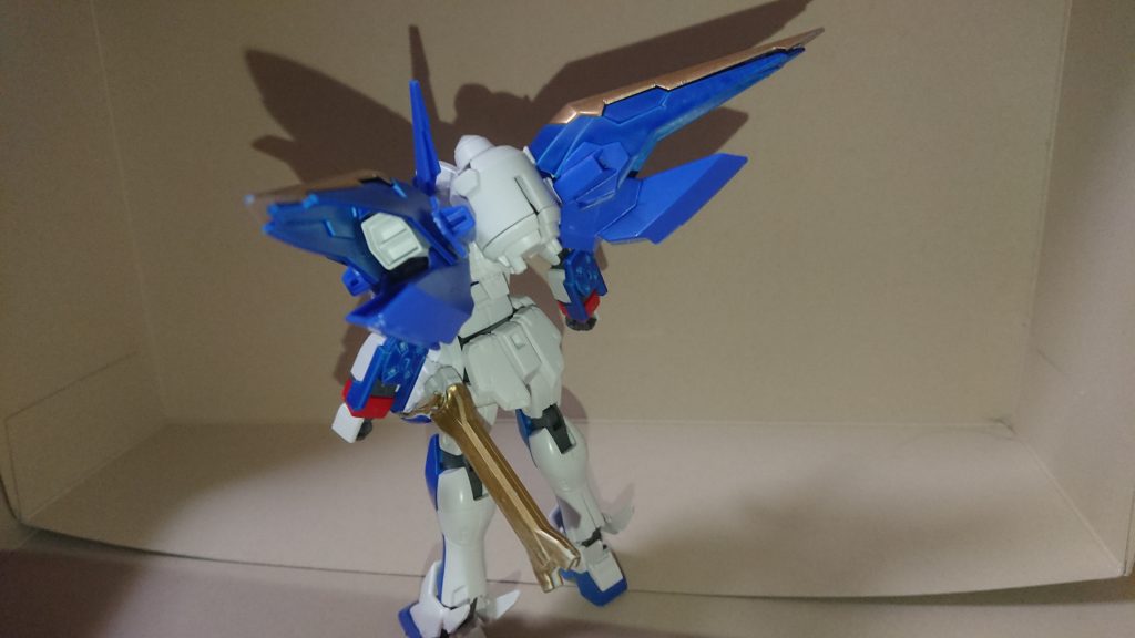 **い、今俺の機体に何をした？！**

**わからない？チャームファングよ**
**その程度の相手、さっさとビルドブーストで倒さないからよ**

**やめろ！俺は正々堂々と戦いたいんだ！ビルドブーストなど！**

**はいはい、そういうのは他所でやってちょうだいね**