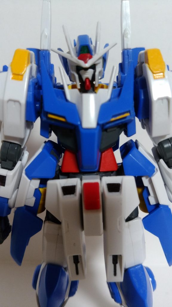 頭:ダブルオーダイバー
胴体:ダブルオーガンダム
ダクト(?)部分を加工してアメイジングエクシアのパーツを接着