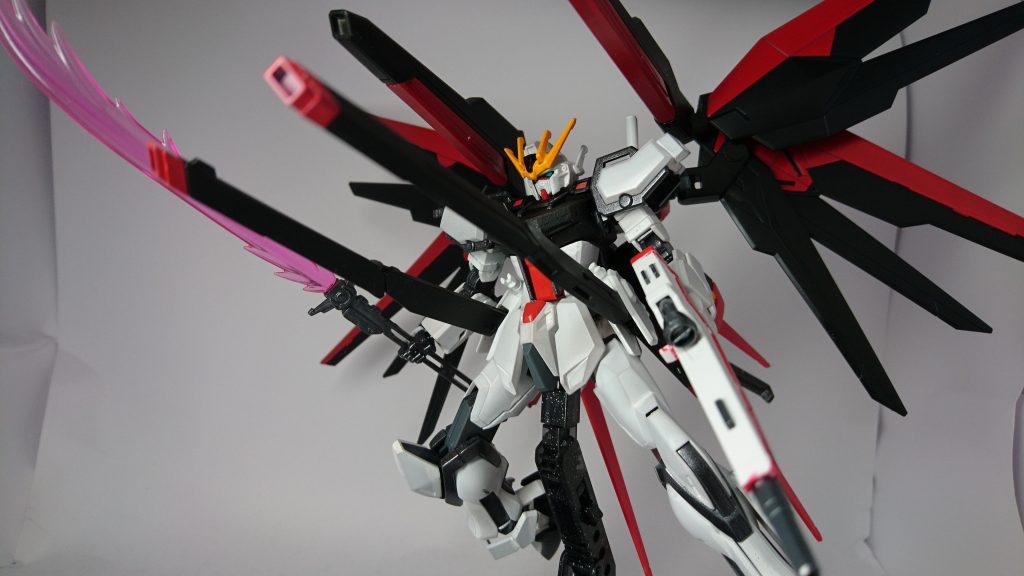 フルバーストモードも可能で、戦艦複数に同時に攻撃を行う際に効果的と考えられる。