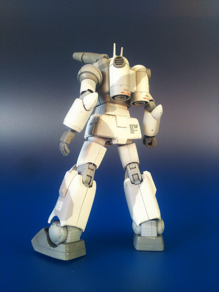 後ろ姿もガンキャノンはかっこいいですね！