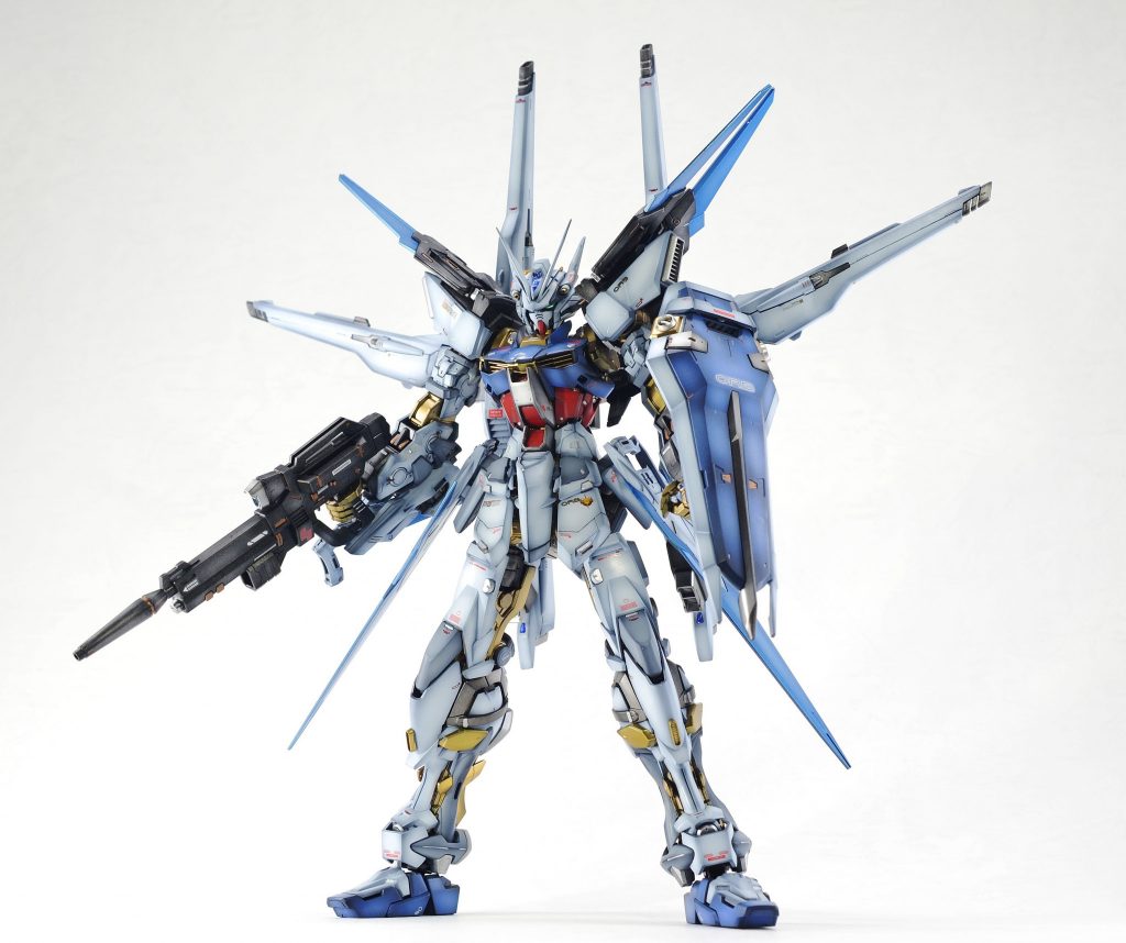 機体の名前を月の神様からつけましたので、青白い月の輝きをイメージしたカラーリングにしました。