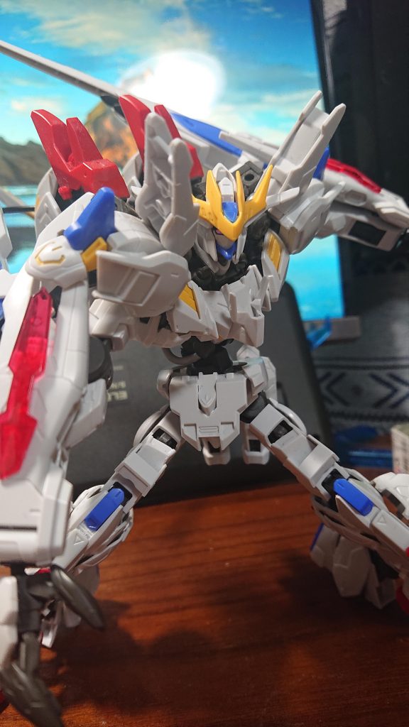 腰にはヴァルキュリアフレームを
移植して無理やり延長してます
おかげで腰の角度が結構になりました