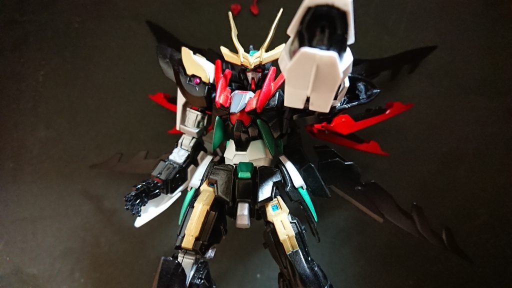 牽制用として、射撃も可能となっている。威力については不明である。