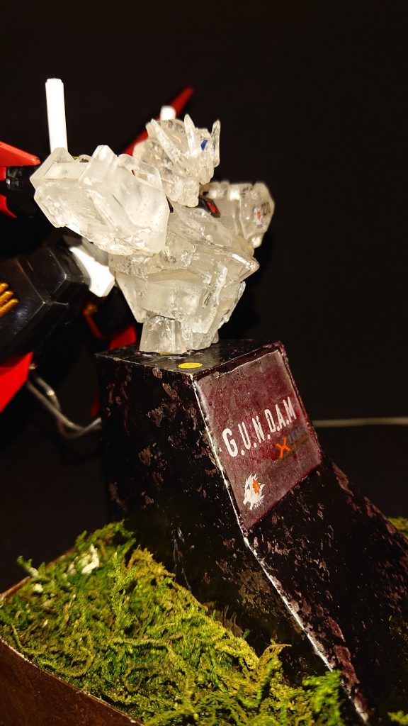 ライトを消すとこんな感じ。