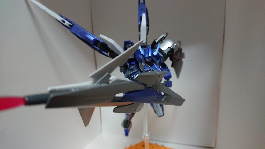 機動性を活かして機体出力を上げて自分自身が武器になる感じですかね(^^;)