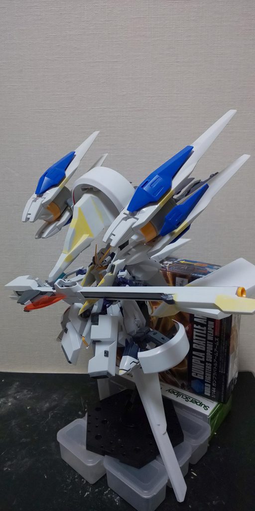 塗装前の画像です。ファイバーはMGOライザーを使用してますが、基本的にはプラ板での自作パーツがメインです。