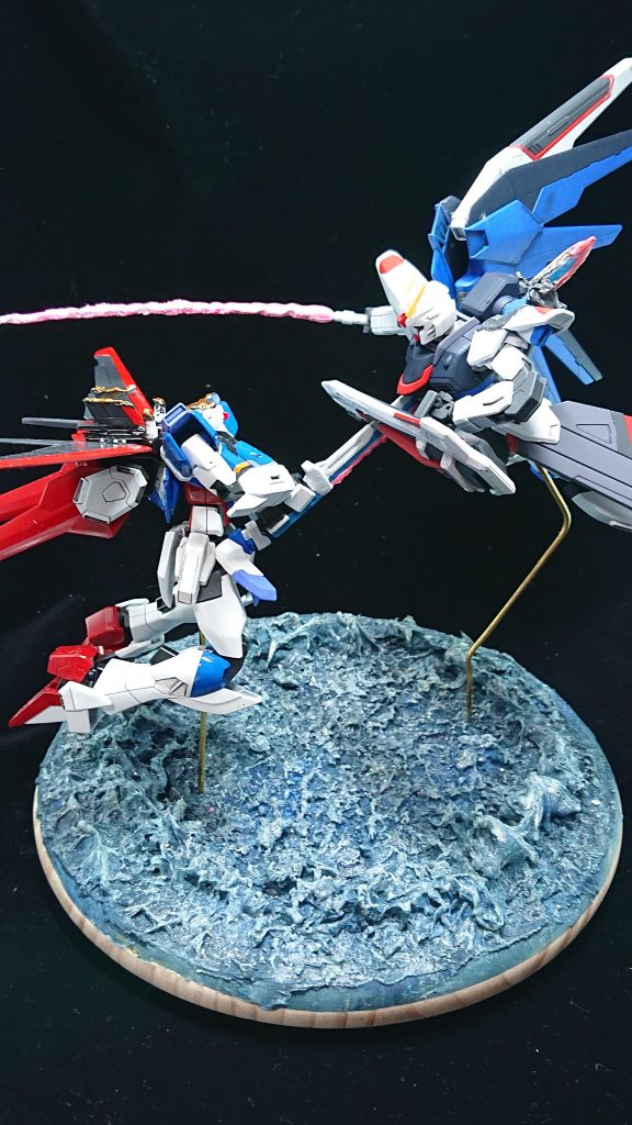 躍動感を出すのが難しいですね…
あと、取り方が難しすぎる!
みなさんに現物みてもらえるといいんですがね…泣