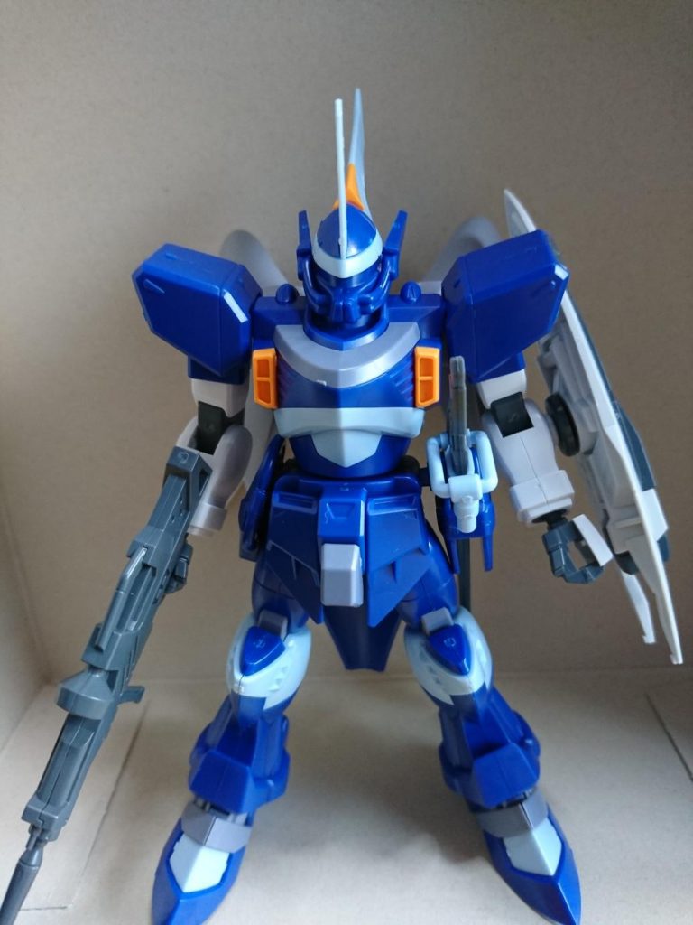 塗装前の状態
シグーより足がスッキリしているのでディープアームズをベースにしました。
バックパックはシグーから流用
上腕から先はドレッドノートを使用しています。
同じシリーズで同じ頃の製品なので接続は特に何もせずにそのままつけられました。