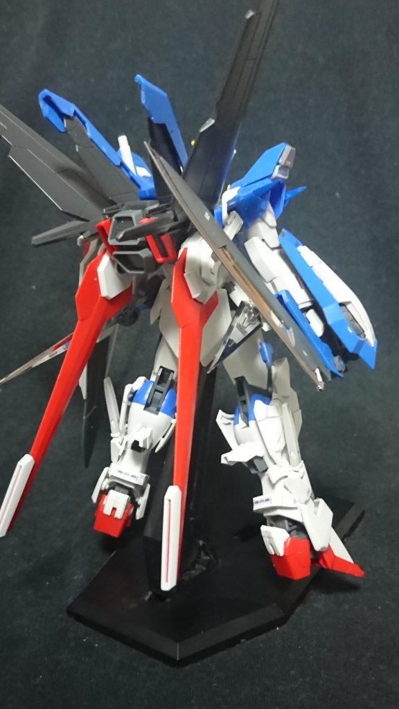 もうGNソードが邪魔で邪魔でw