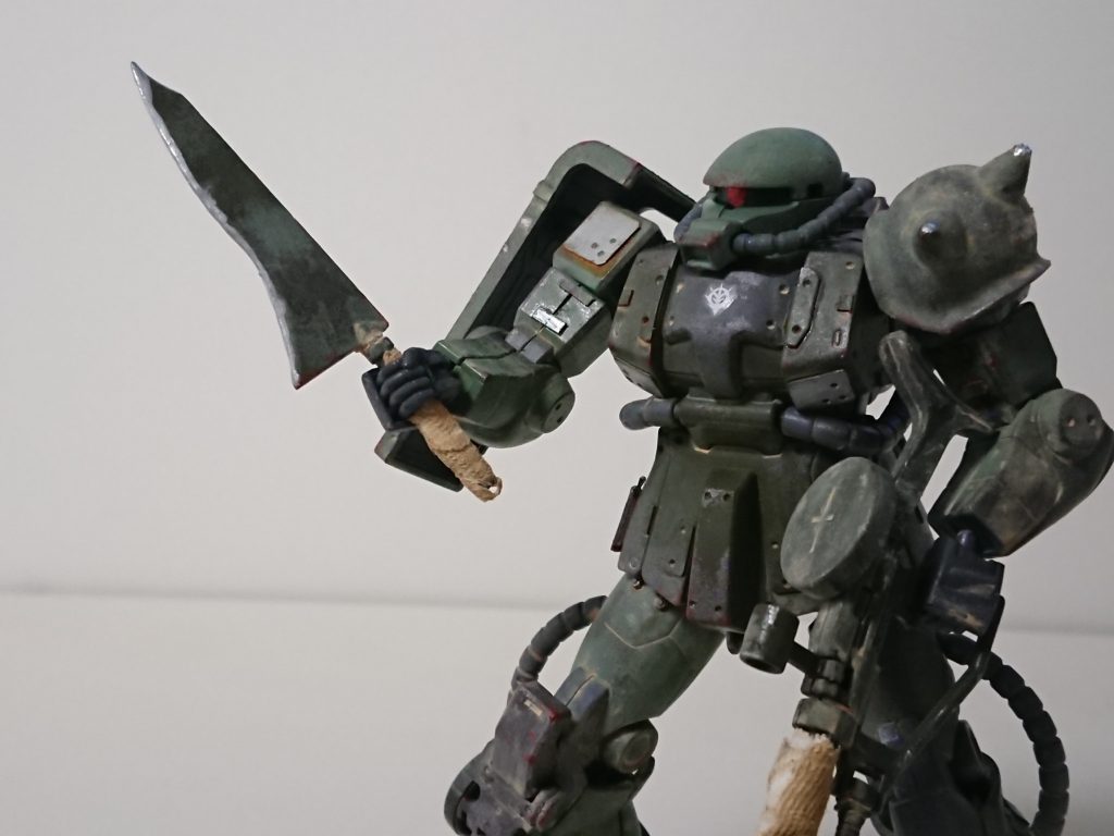 本機専用のバンディットナイフを装備。
