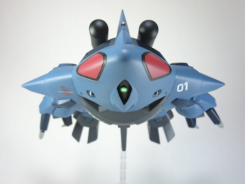 前。試作1号機ということで1番デカールを貼りました。