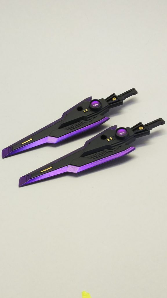 GNバインダーブレイド
現時点で完成している唯一の専用の武装です。
GNコンデンサーを内蔵しており、GN粒子を纏わせることで切れ味を更に引き上げている設定です。