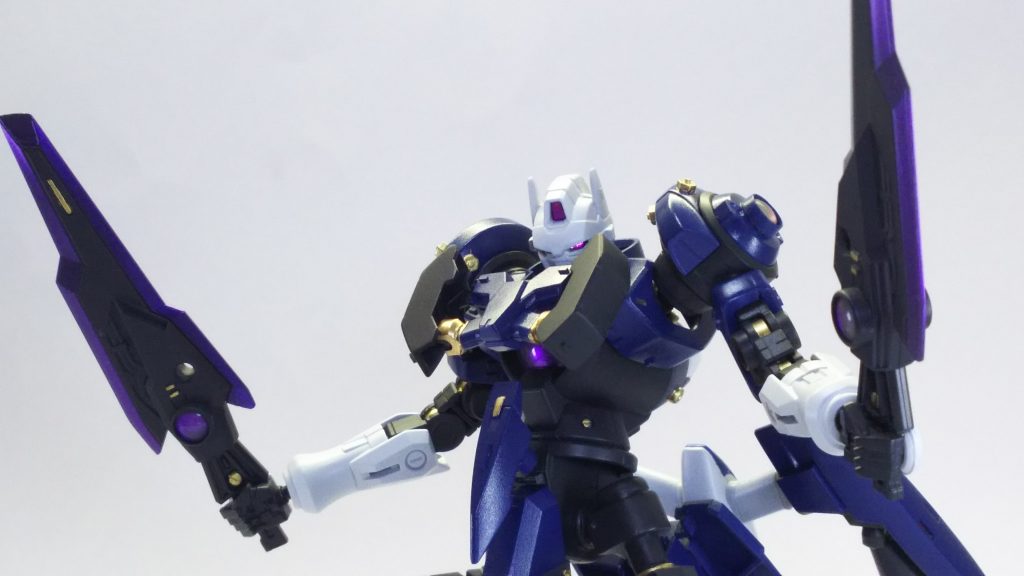 装備時。
基本的には二刀流で使用します。