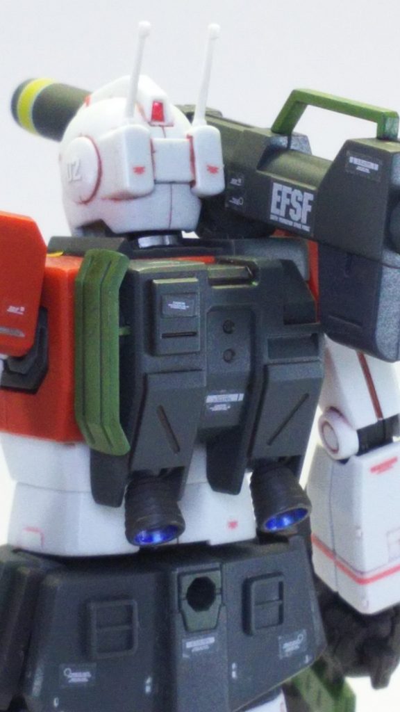 バックパック。
緑はザクダークグリーン、
わかりづらいですがキャノン砲の弾倉をファントムグレーで塗装しています。