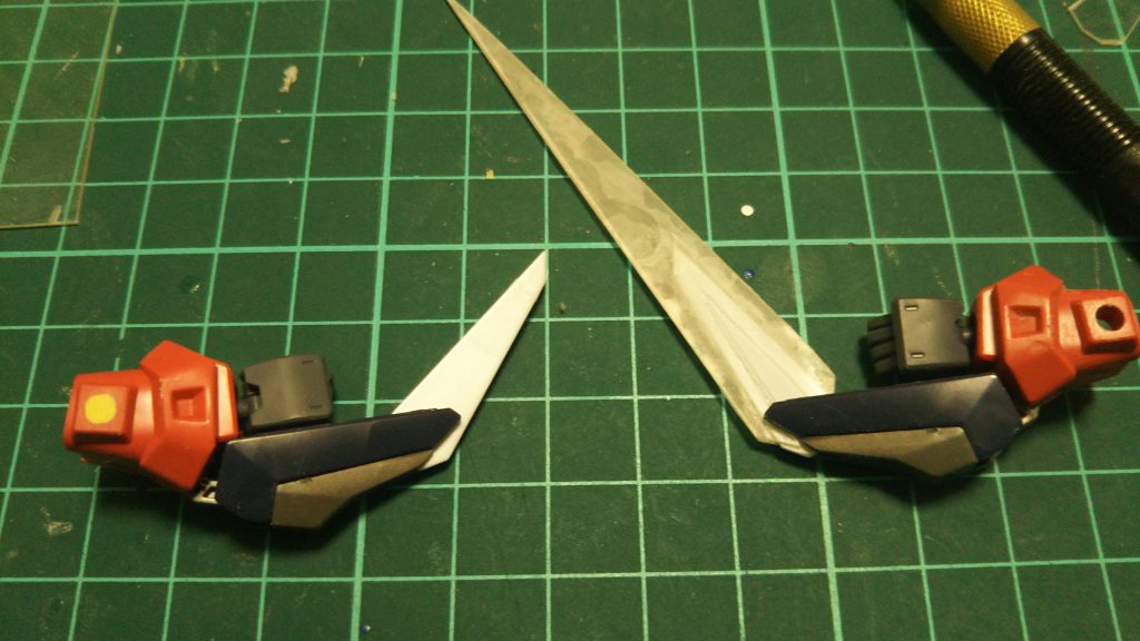 ビームエフェクトはプラ板で製作