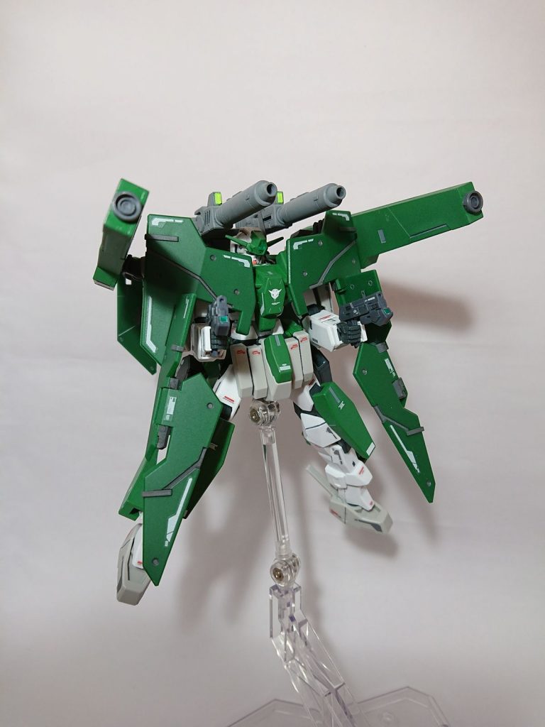 シールドを前面に展開。