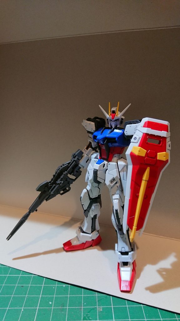 通常として「ビームライフル」があまり好きでないのでRGユニコーンからビームマグナムを持ってきました。