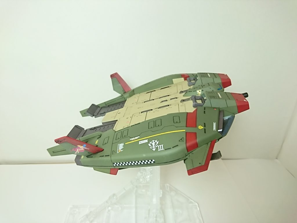 塗装レシピとしましては、
緑     :タミヤラッカー NATOグリーン
デッキ部:タミヤラッカー ダークイエロー2
赤     :シタデルベース メフィストン・レッド
ダクト他:タミヤラッカー ライトガンメタル
墨入れ  :タミヤ 墨入れブラック
以上です。