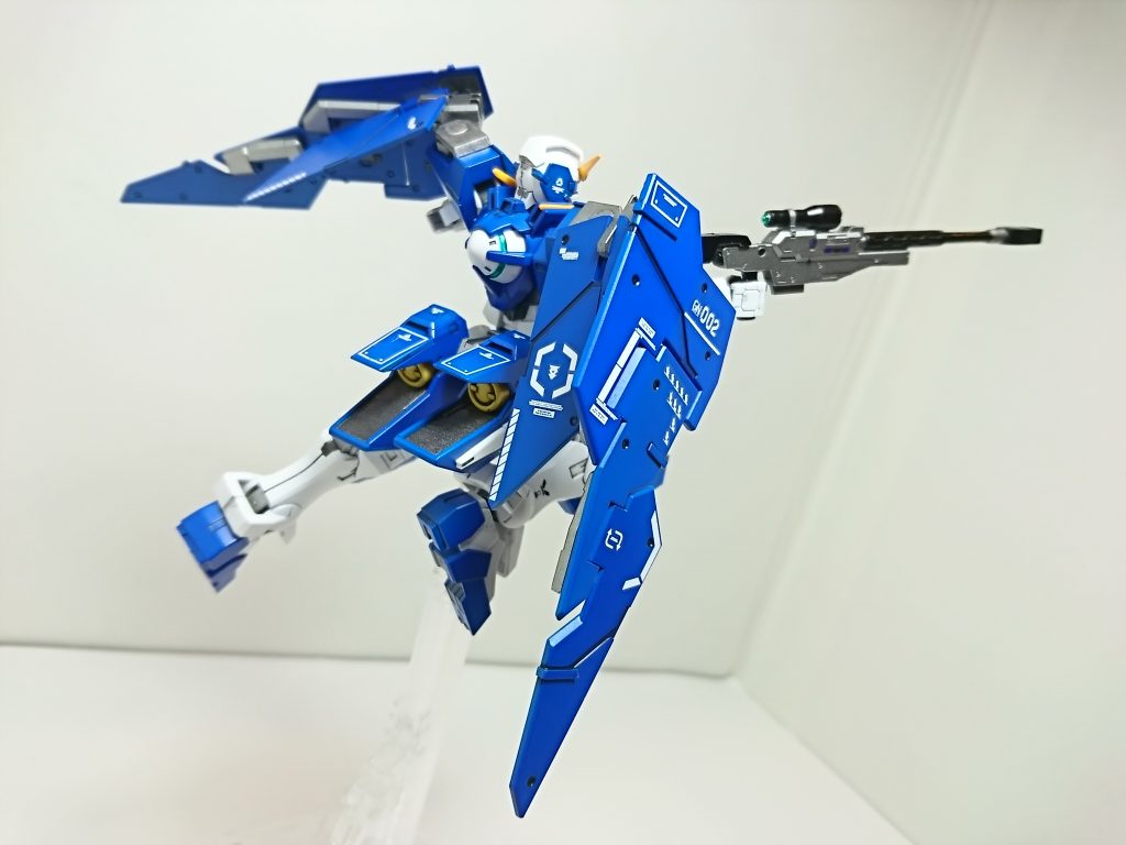 デカールはいつも寄せ集めを使用してます。
自分の作例は、濃いめの配色が多いので、白デカールがすぐになくなってしまいます。
自作で白デカールを作れれば良いのですが…