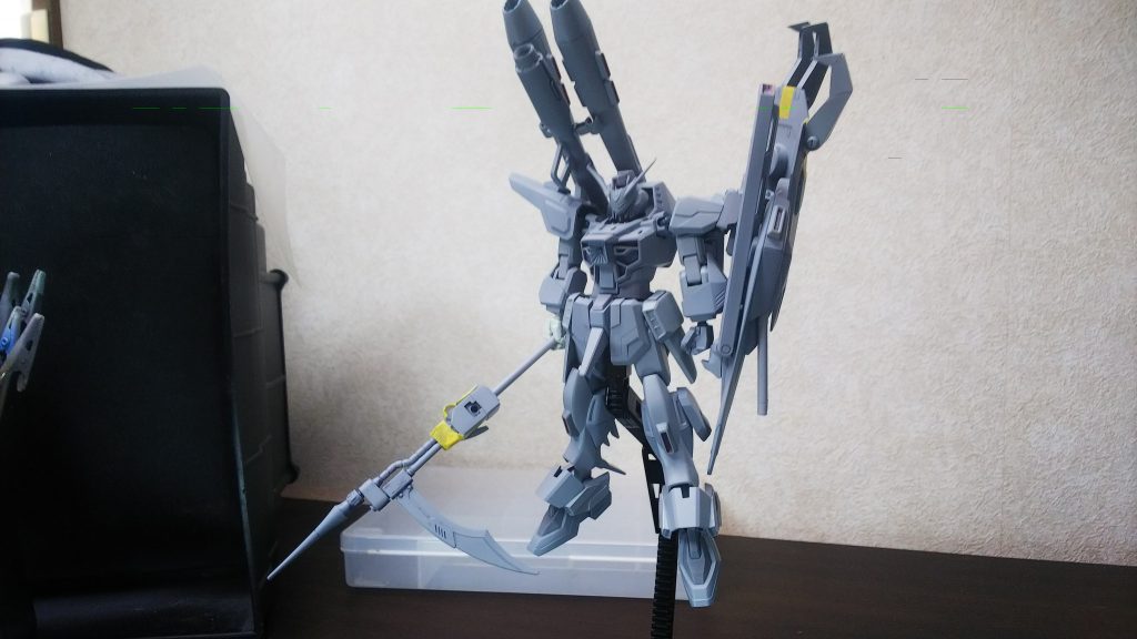 サフ萌え。
ゲシュマイディッヒパンツァーにレイダーの変形時の爪(カラミティ運ぶときのやつ)を付けて強そうに。