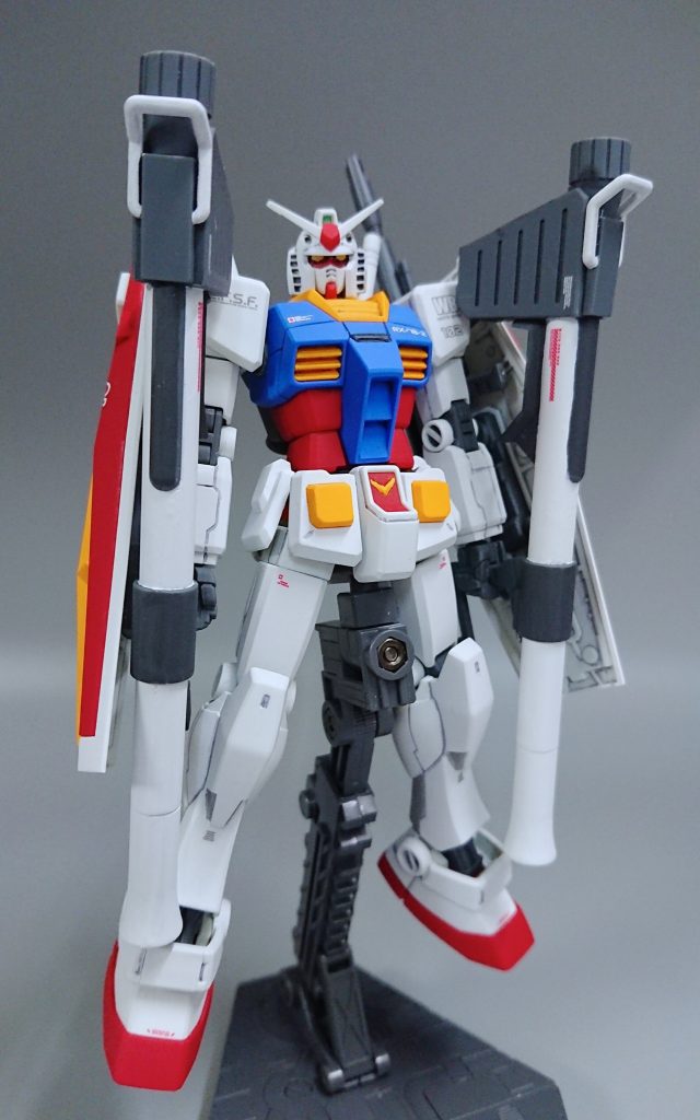 ぱっと見 胸のとこが寂しい感じがしたので、スジ彫りを入れました。