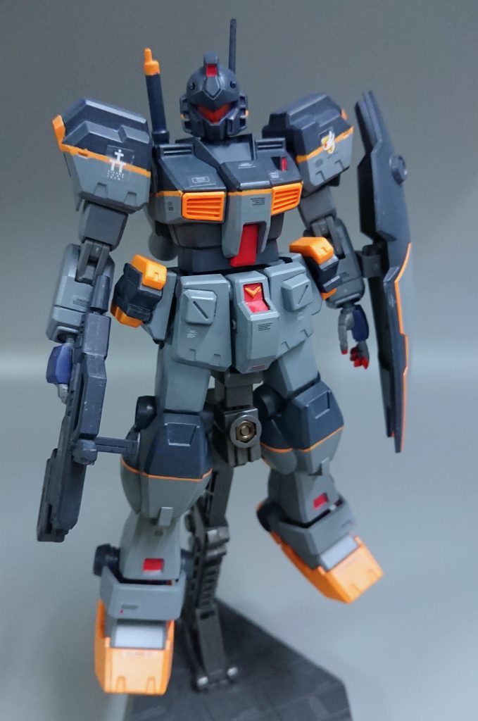 0083を見て、最後のジムカスタムからジムクゥエルのティターンズカラーになっているのにかっこいいと思いました(そういえばそのままのティターンズのジムクゥエル作ってないw)からの〜T3部隊のヘイズルや、マークツーなどの流れが好きです。