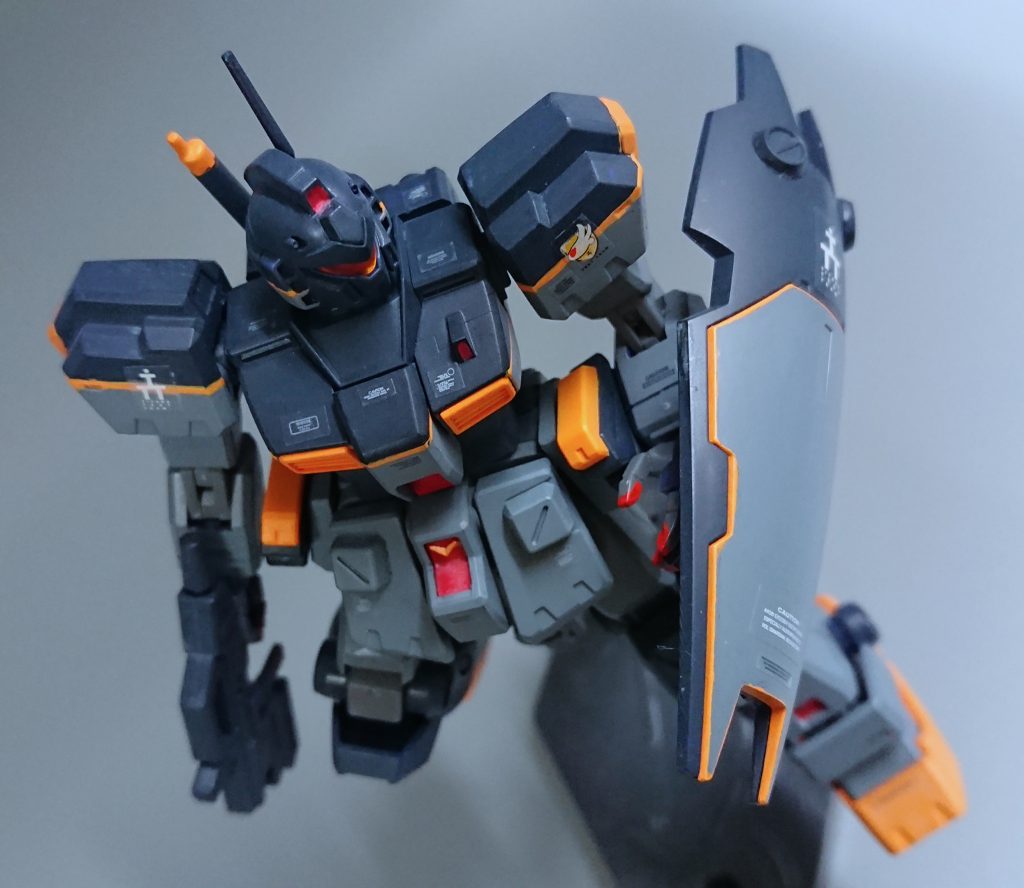 実は作ったのは、今アップしている中で一番古くて、たぶんHGUCのジムクゥエル発売日あたりに、嬉しくてすぐ買って作ったような気がします。