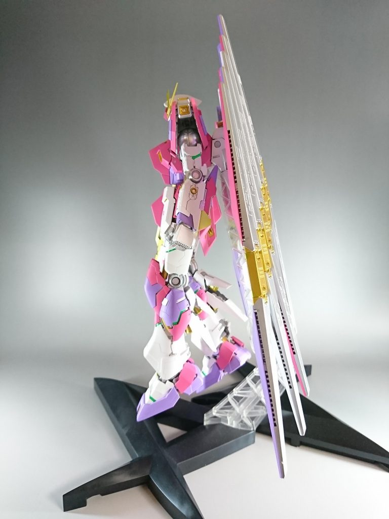 MG νガンダム DFF Ver.ka–3枚目/制作者：滝 由佳理