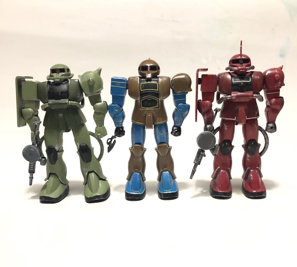 今回ベスメカのザクと旧ザクのミキシングでザクのシルエットになる様に作りました☆
旧ザクは後発品だったのでかっこいいんですけど良すぎるので、敢えてのダウングレードです☆

やっぱ量産型ザクがかっこ良すぎなので普通のをあと二機作ろう！