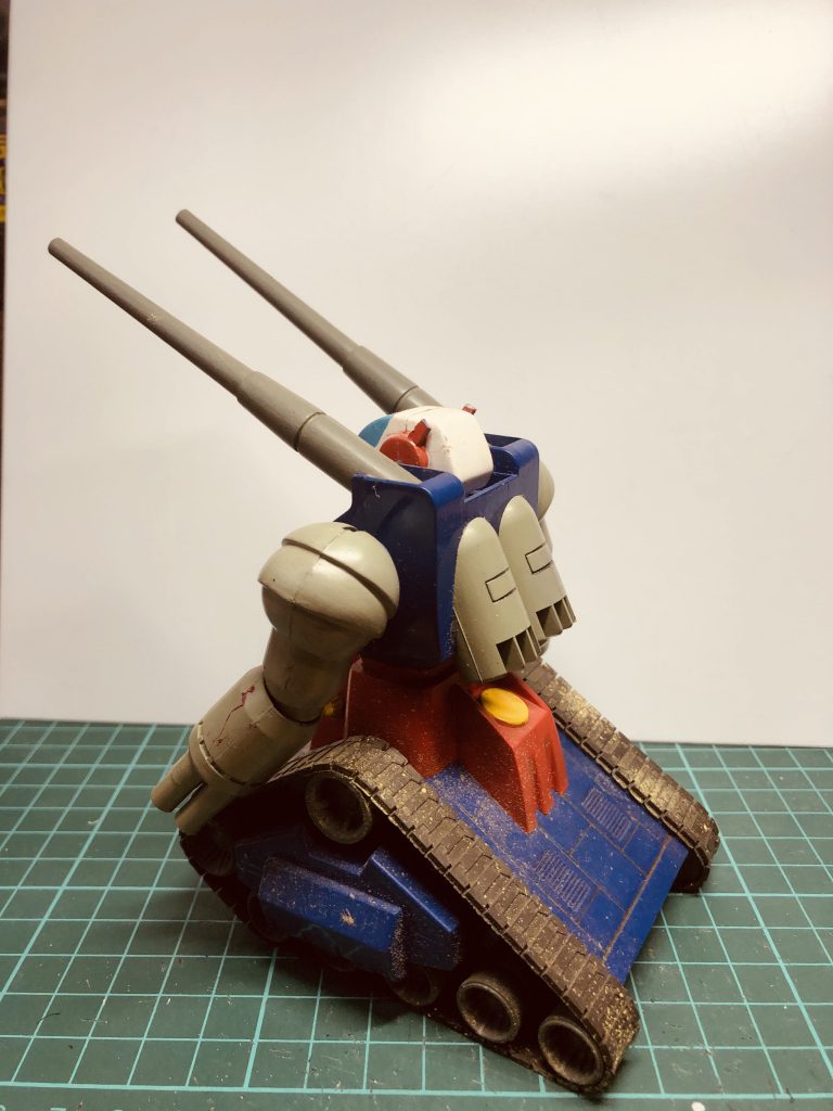 ガンタンク–3枚目/制作者：谷口和久