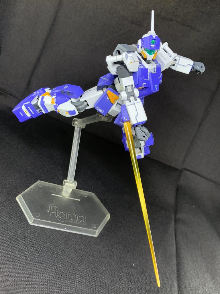 ロングサーベル、ショートサーベルを選択できます。