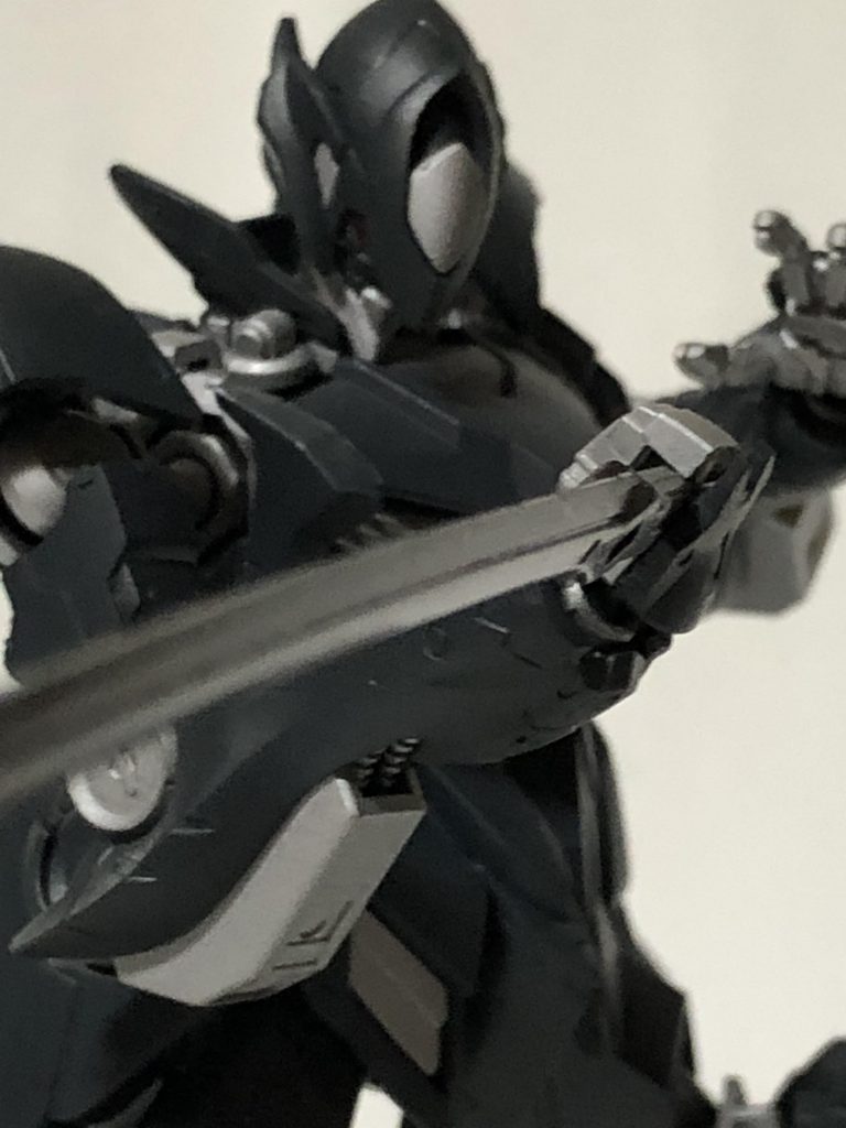 刀だけだったのでポージングが難しかったです…