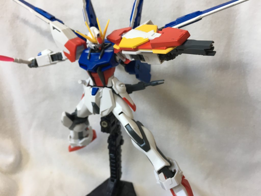 チョバムシールド改

装甲を増加させ、先端にビームキャノンを内蔵
増加させた装甲内部にエネルギーを内蔵させた